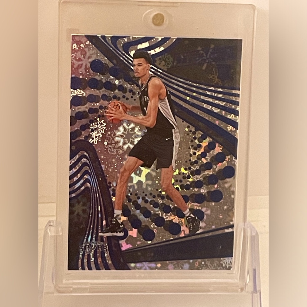 Victor Wembanyama 2024 Panini Revolution Rookie Card-Snowflake SP RC-Spurs